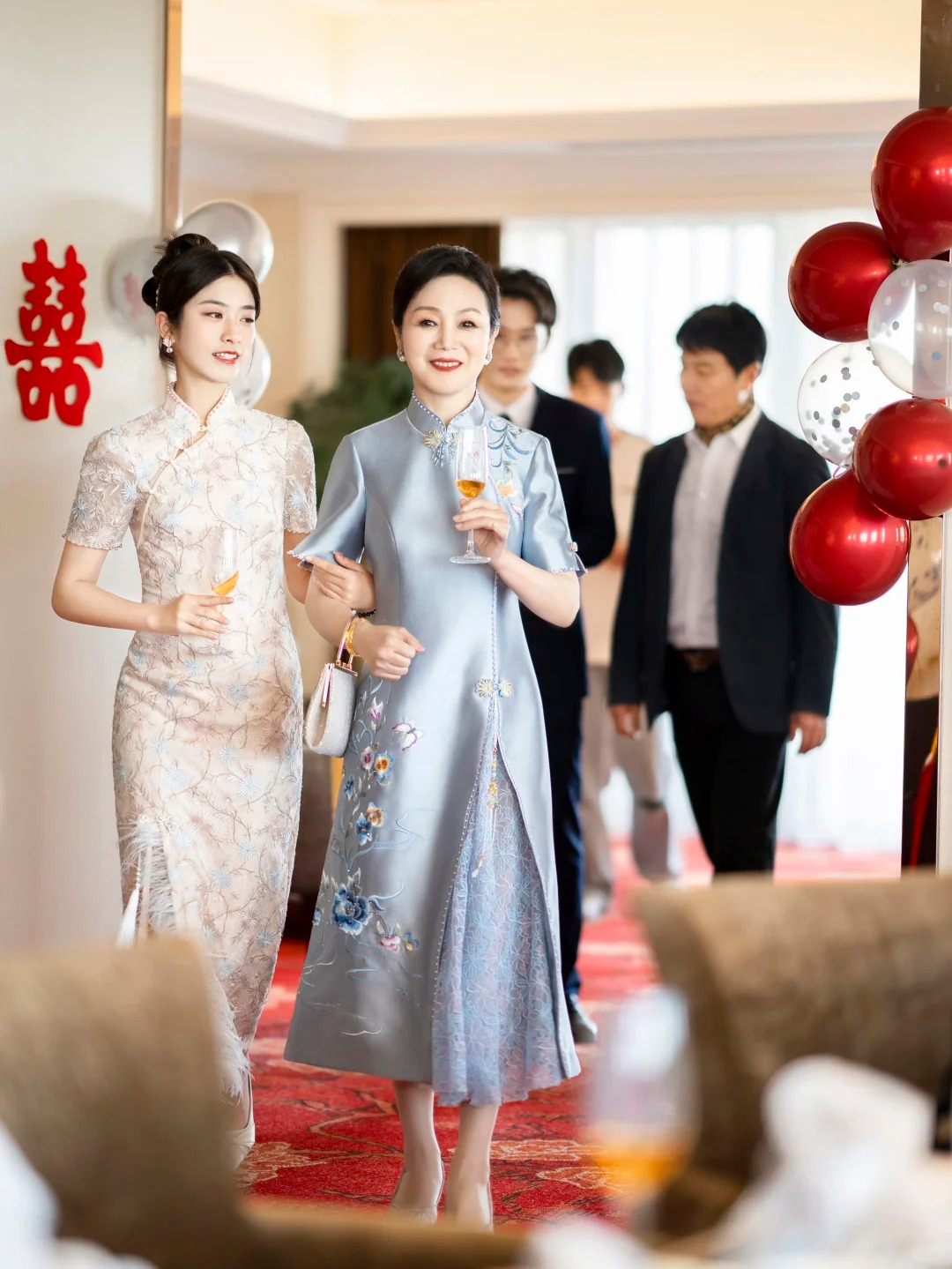 天花板??媽媽禮服天花板_1_十有八九_來自小紅書網頁版.jpg